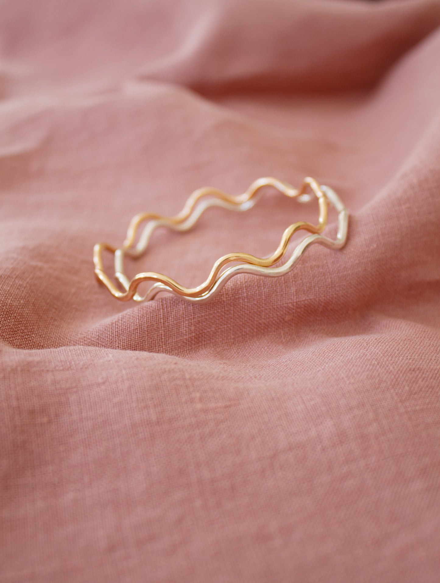 Wavy Bangle